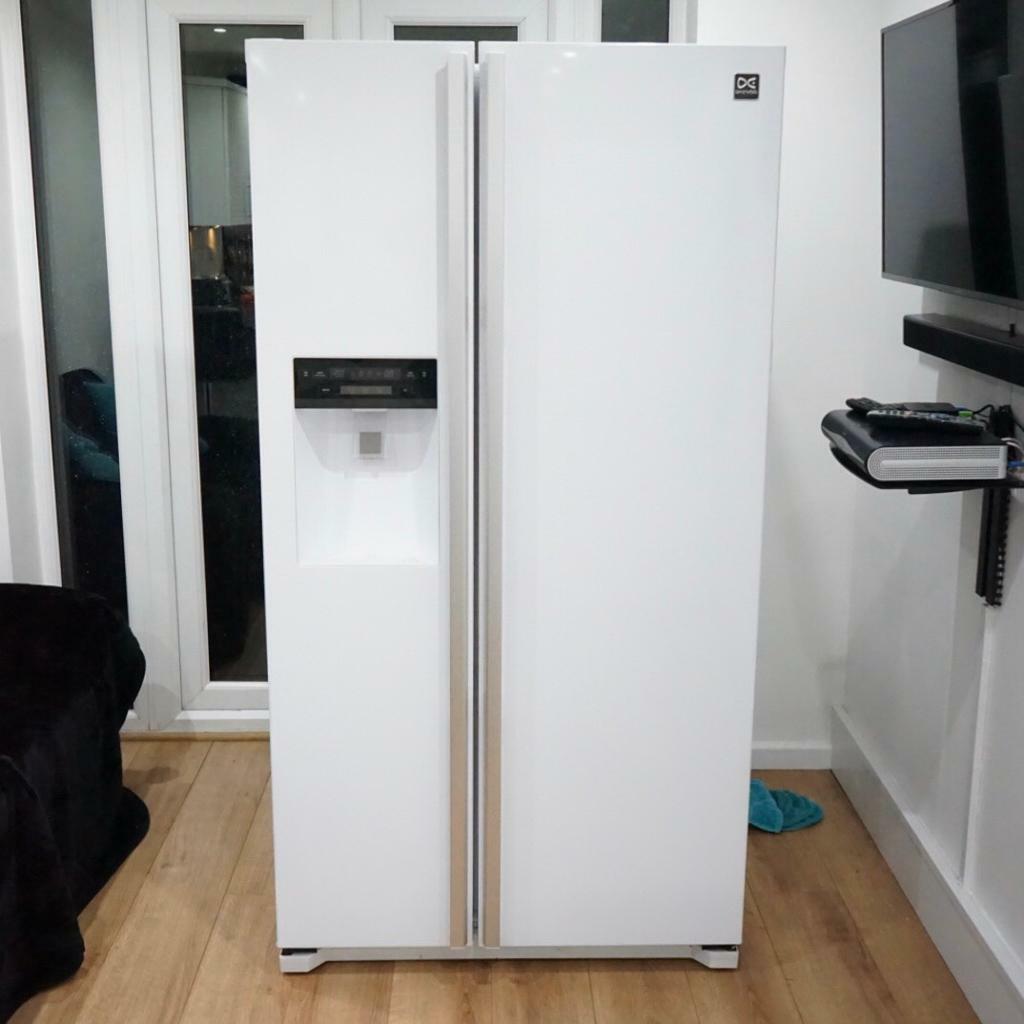 Daewoo Electronics DRX32DDLW American Fridge Freezer With Ice / Water
