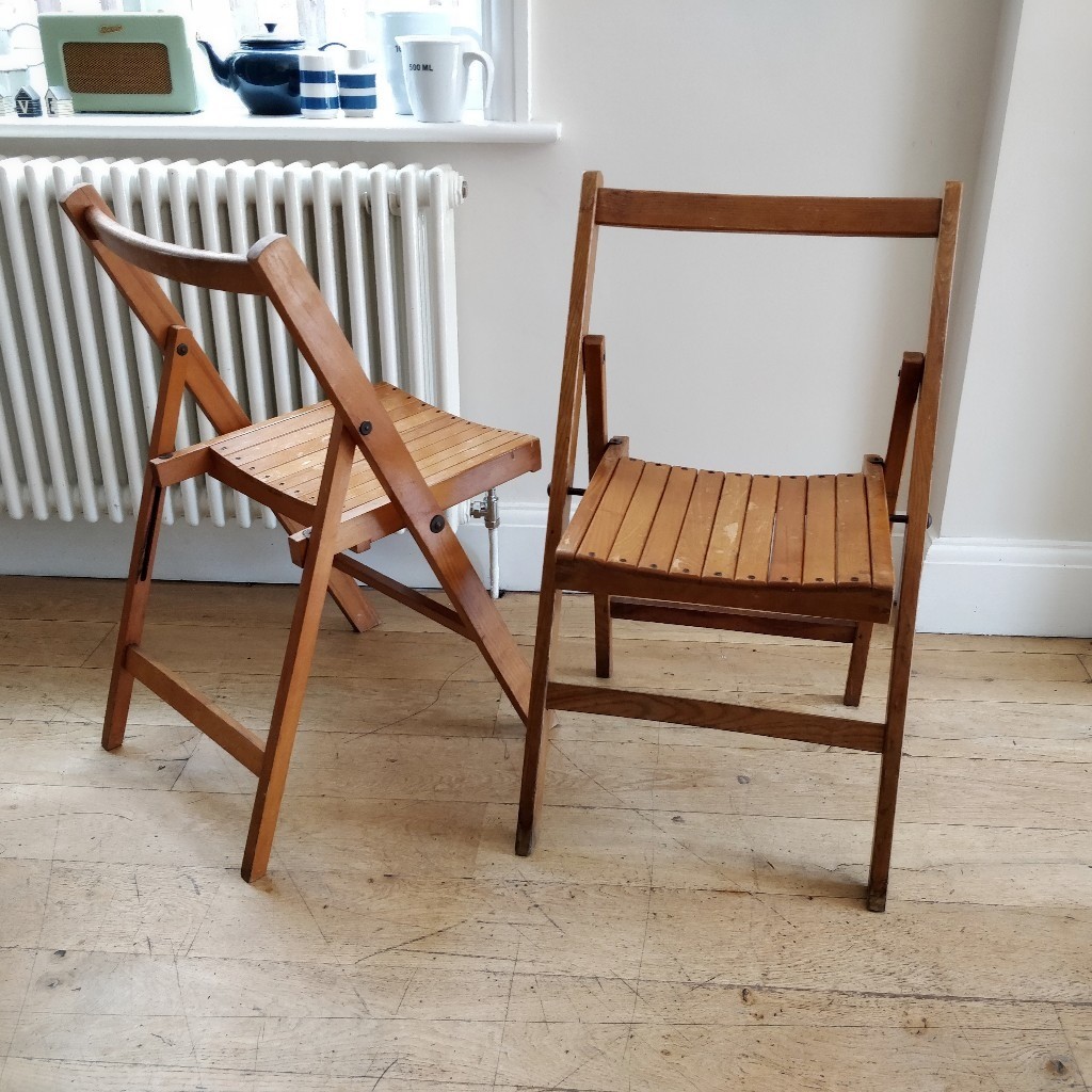 Pair of folding wooden chairs. Vintage Garden chairs. Folding kitchen