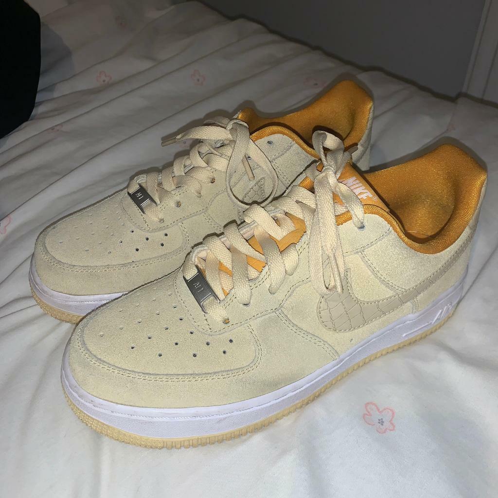 Pastel yellow Nike Air Force | in 