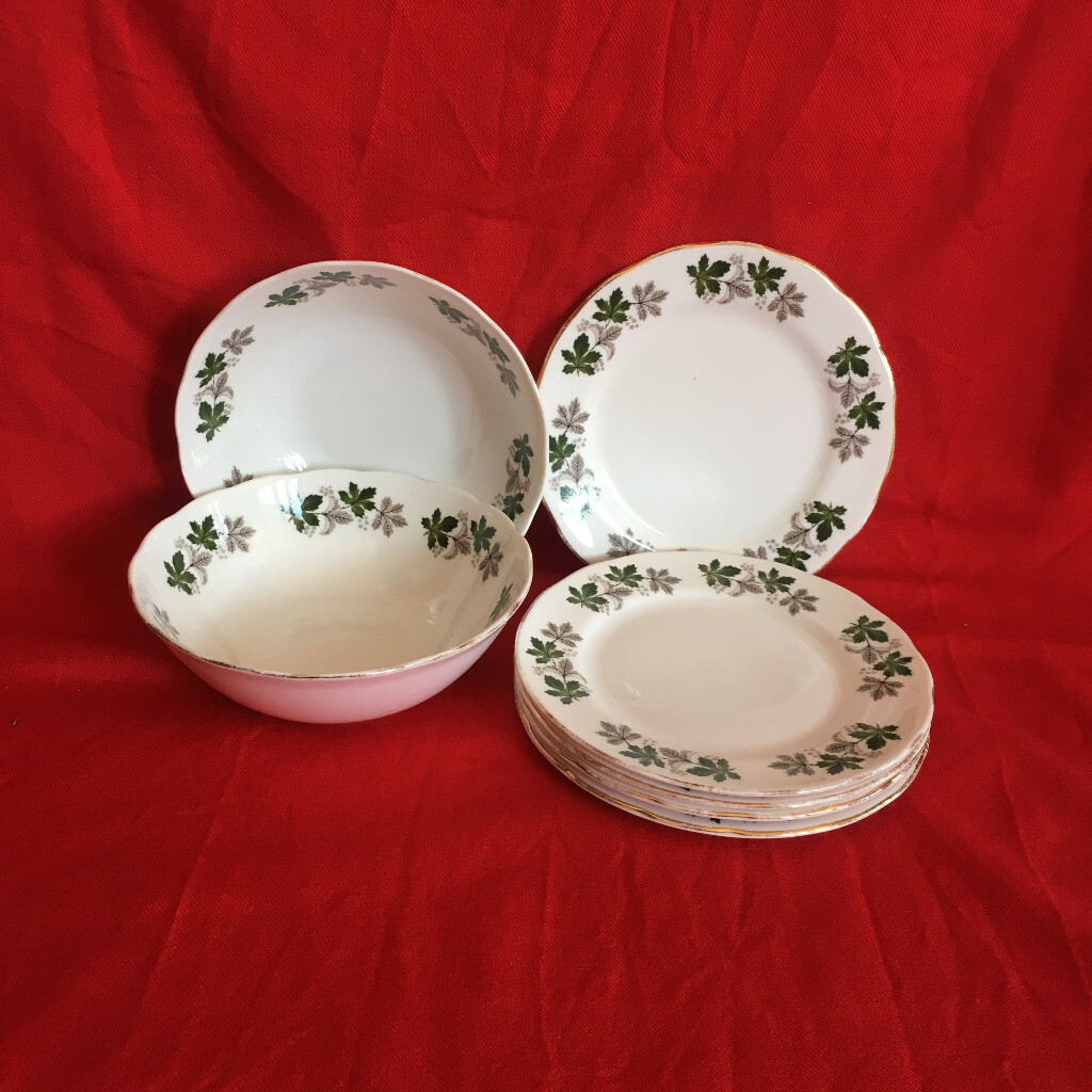 Vintage Gainsborough bone china5 tea plates,2 dessert bowls.Green/grey