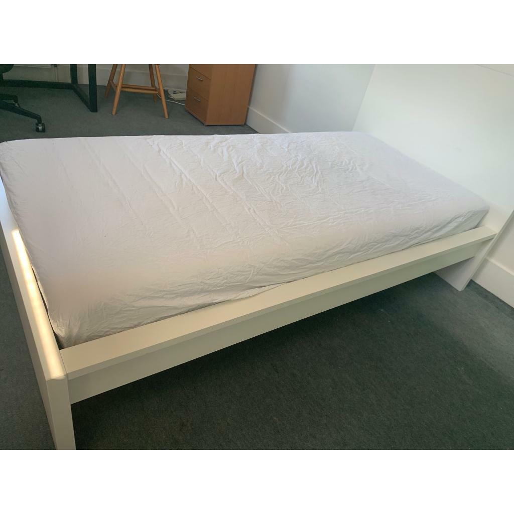 Ikea Malm single bed white with mattress excellent condition in