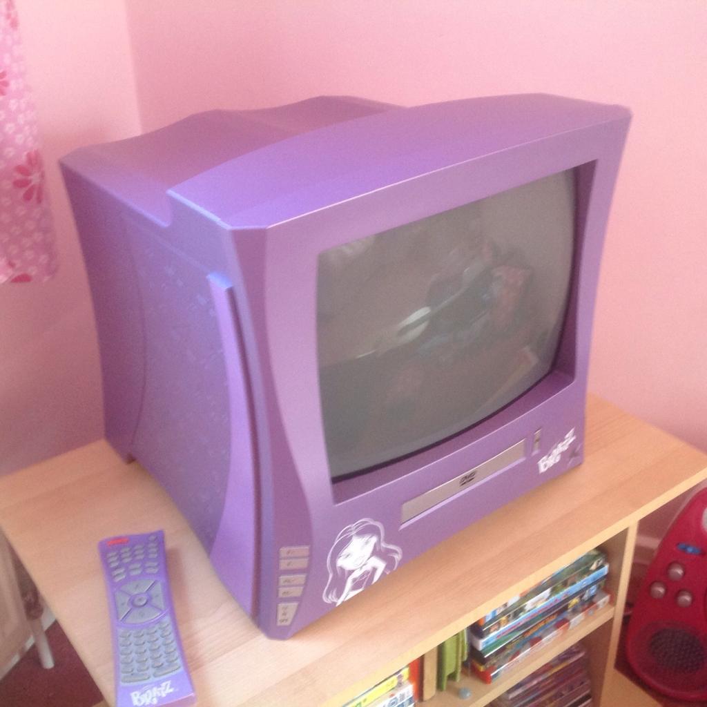 Bratz DVD/TV combo, portable In Purple, excellent condition in