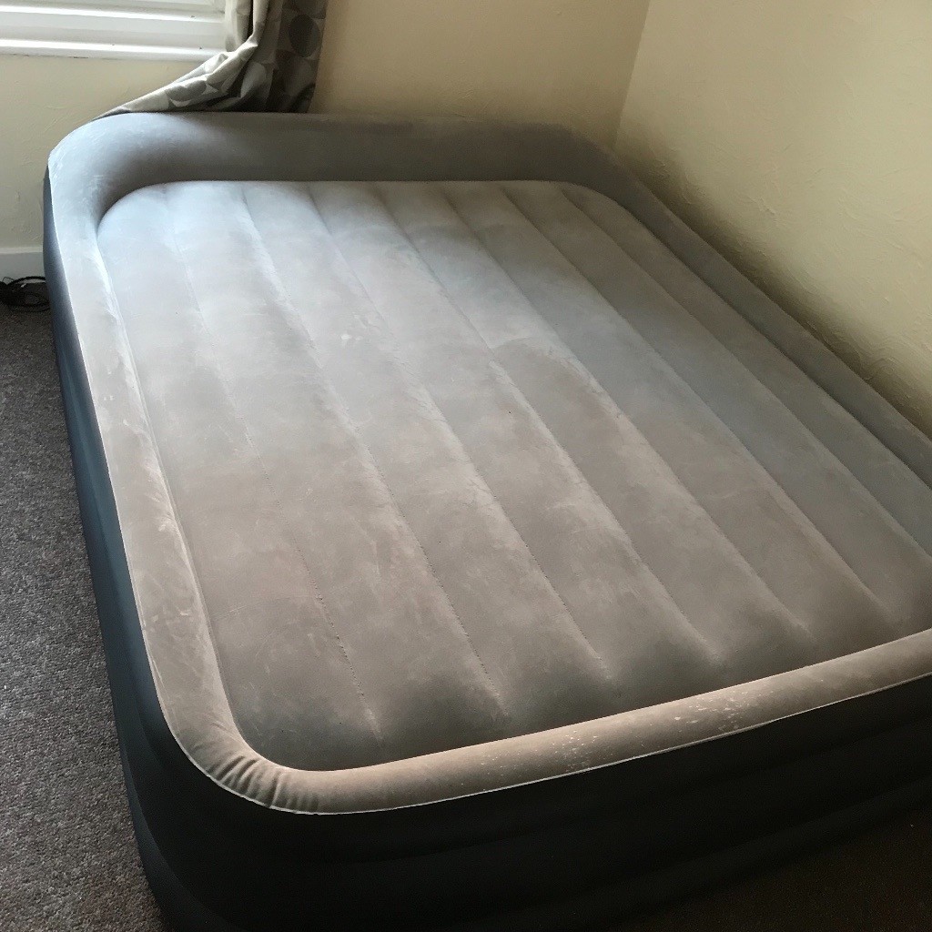 Queen size blow up double bed in Lowestoft, Suffolk Gumtree
