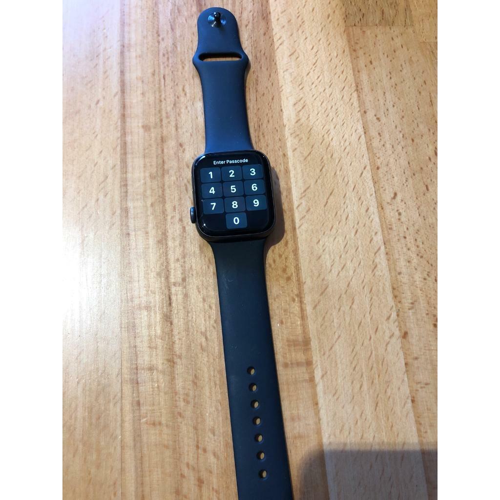 Apple Watch Series 4 GPS / CELLULAR 44mm | in Warsash, Hampshire | Gumtree