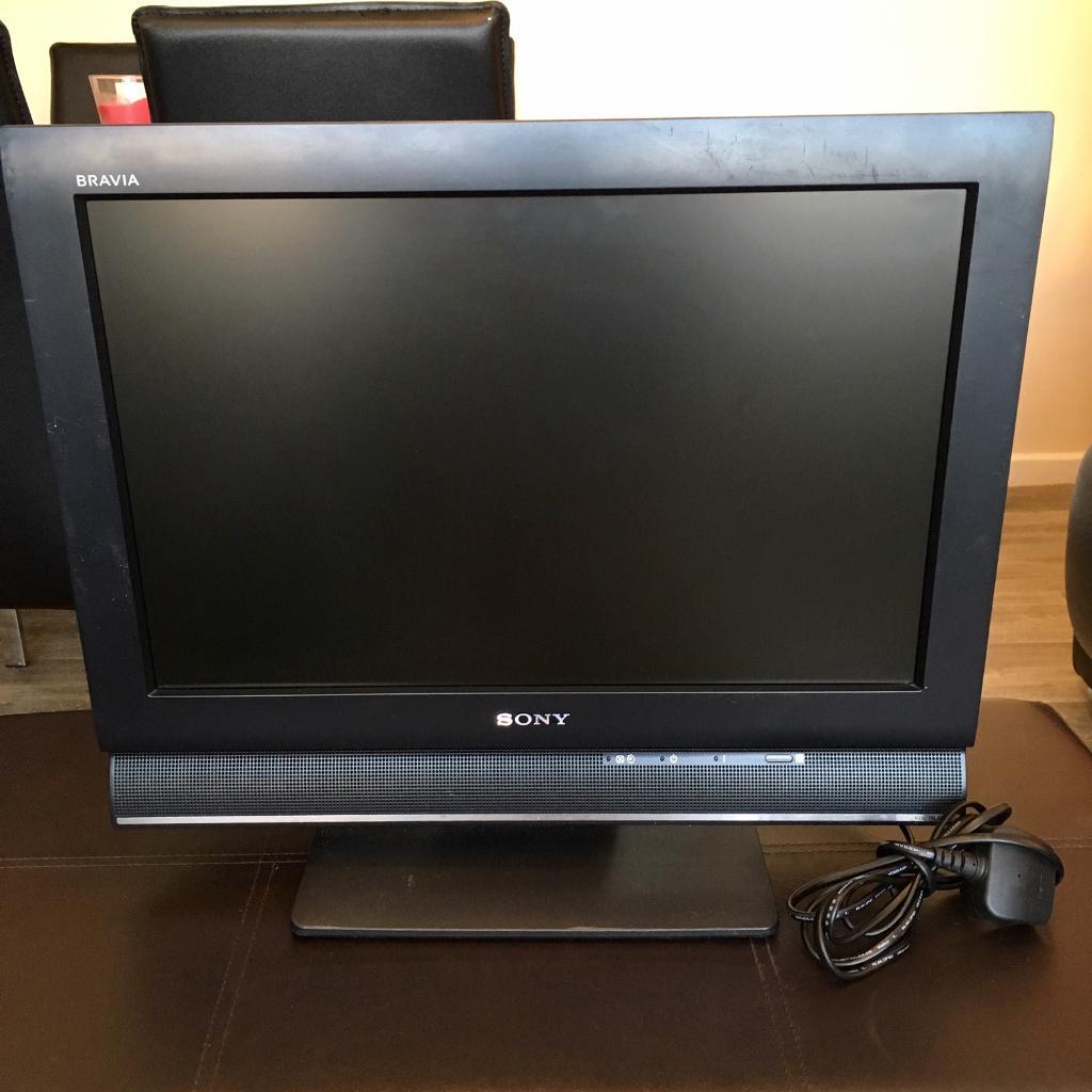Sony Bravia 19" LCD Digital Colour TV KDL19L4000 in Croydon, London