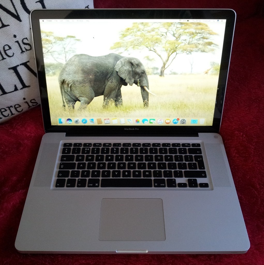 Cheap Apple MacBook Pro A1286 in fantastic condition! in Stamford