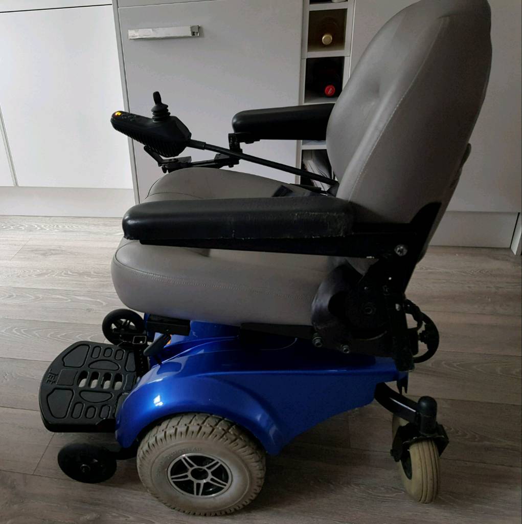 Pride Jet 3 elevating powerchair. Electric wheelchair. Power chair