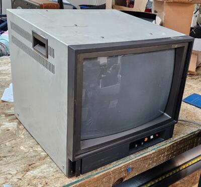 RARE MITSUBISHI AED 512 CRT COLOR MONITOR C-3919NLP 3919 NLP 19'' 1982 CRT  !  D