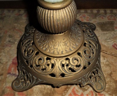 ANTIQUE BRADLEY & HUBBARD BANQUET PARLOR LAMP B&H ORNATE HAND PAINTED SHADE 32