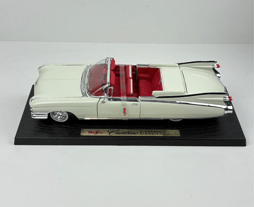 ☆新品⭐︎ Cadillac ELDORAD 1/18 MAISTO 1959 Pink Cadillac El Dorado Biarritz Maisto 1:18 Diecast