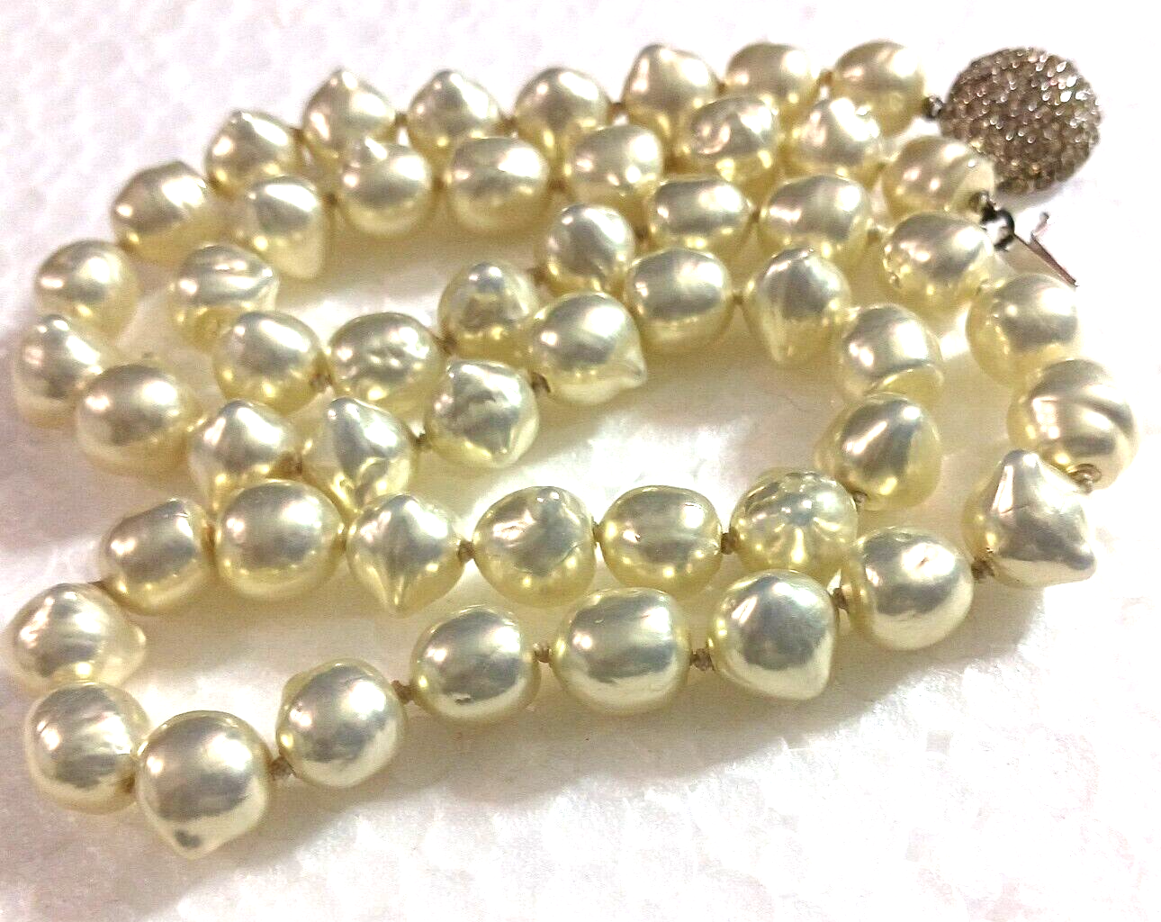 1930's vintagebeadsネックレス Vintage 1930/40s red and white glass bead necklace in