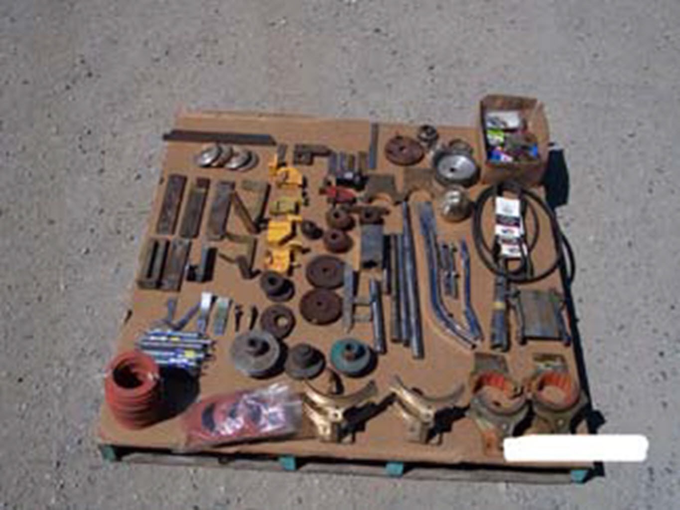 Resina model S 41 capper; 1/4 twist cap 3 11/32 in diam; S/S base; 6 ft conveyor