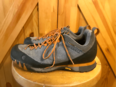 Merrell Performance Footwear Gray Periwinkle Women s leather Shoes 8.5