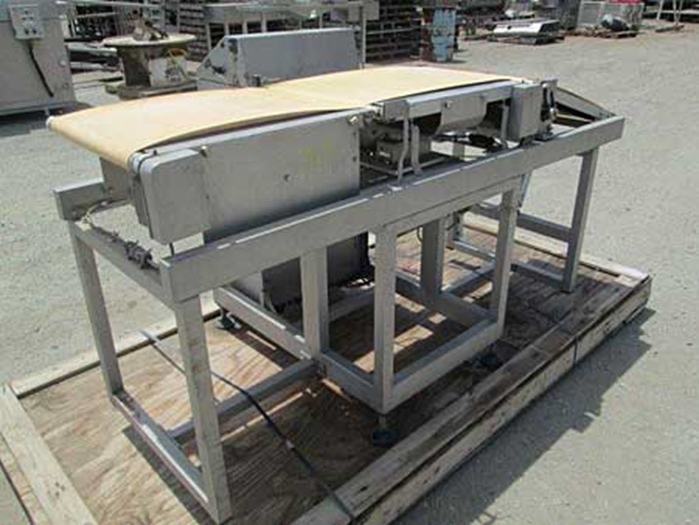 Loma check weigher 4.4 to 11 pounds, 16 in belt reject