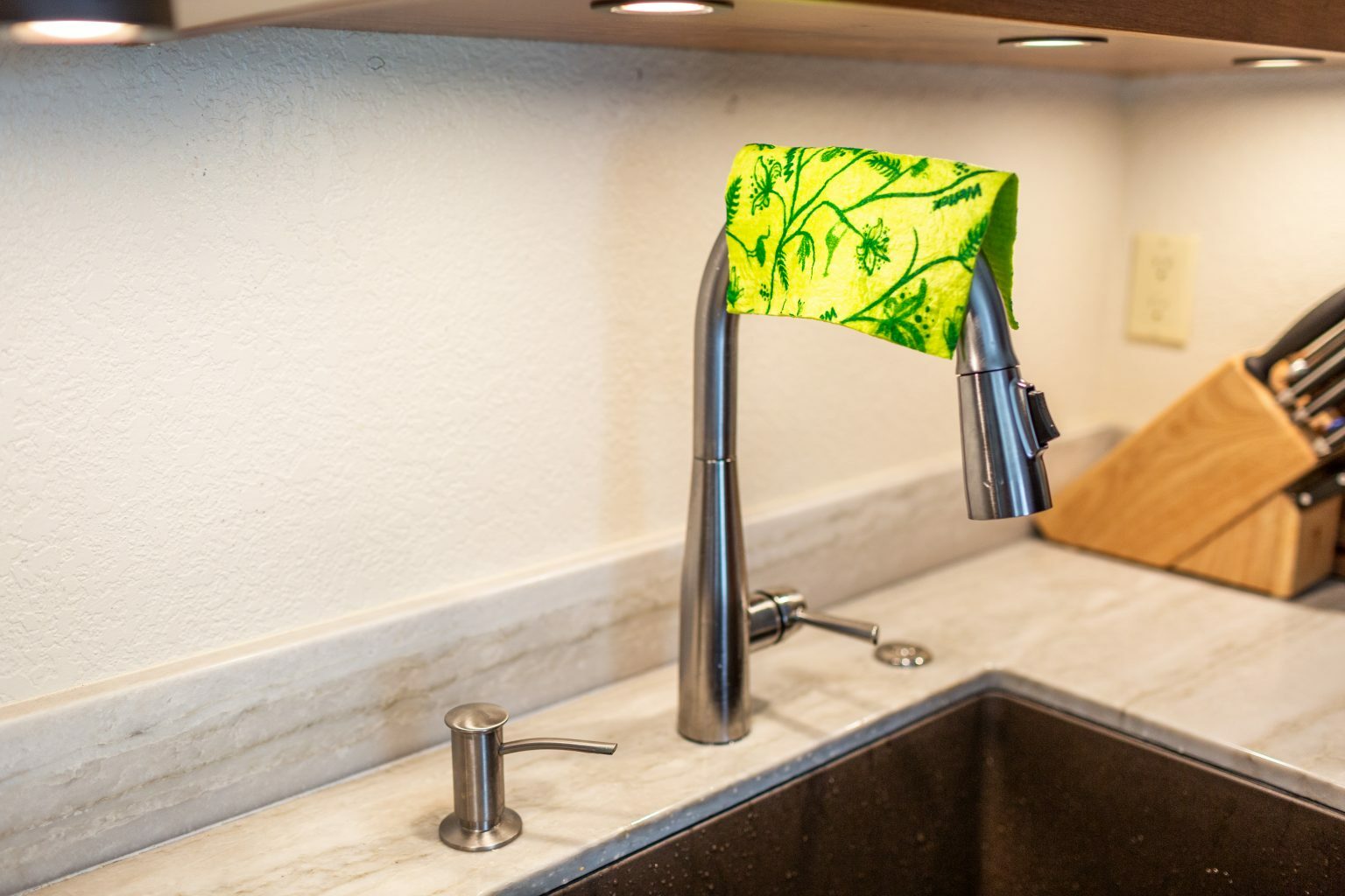 Wettex - The Original Swedish Sponge Cloth (10 pack colored) ships from USA