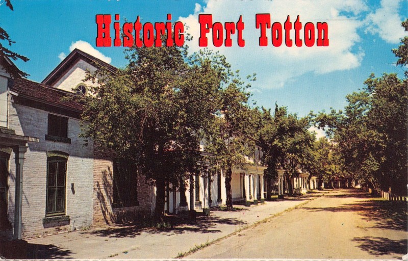 Historique Fort Totton Nd-Only TÃ´T ArmÃ©E Post W/Original Bldgs Postale 1960s