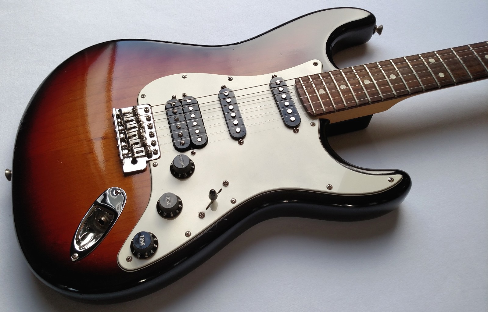 Fender American Standard USA Strat Highway One HSS  2007 w/gig bag