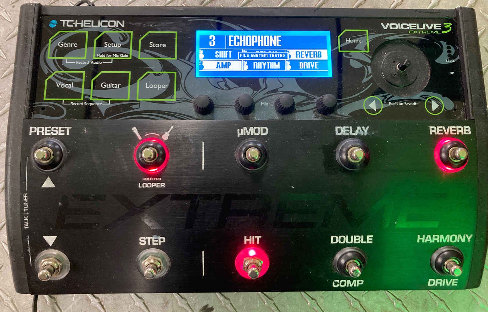 Tc helicon voicelive 3. Tc helicon voicelive 3 extreme. tc helicon voicelive. tc helicon voicelive колонка.