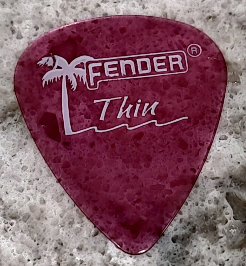 25 FENDER GUITAR PICKS - CALIFORNIA CLEAR 351 TYPE 
