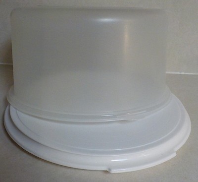 Huge Rubbermaid Servin'Saver Cake Take Along Keeper Carrier