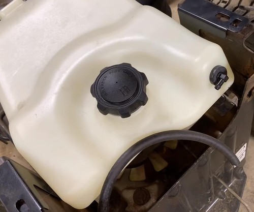 Fuel Gas Tank Fit John Deere GY21102 GY21876 L100 L110 L120 L130 L105 L118 L111