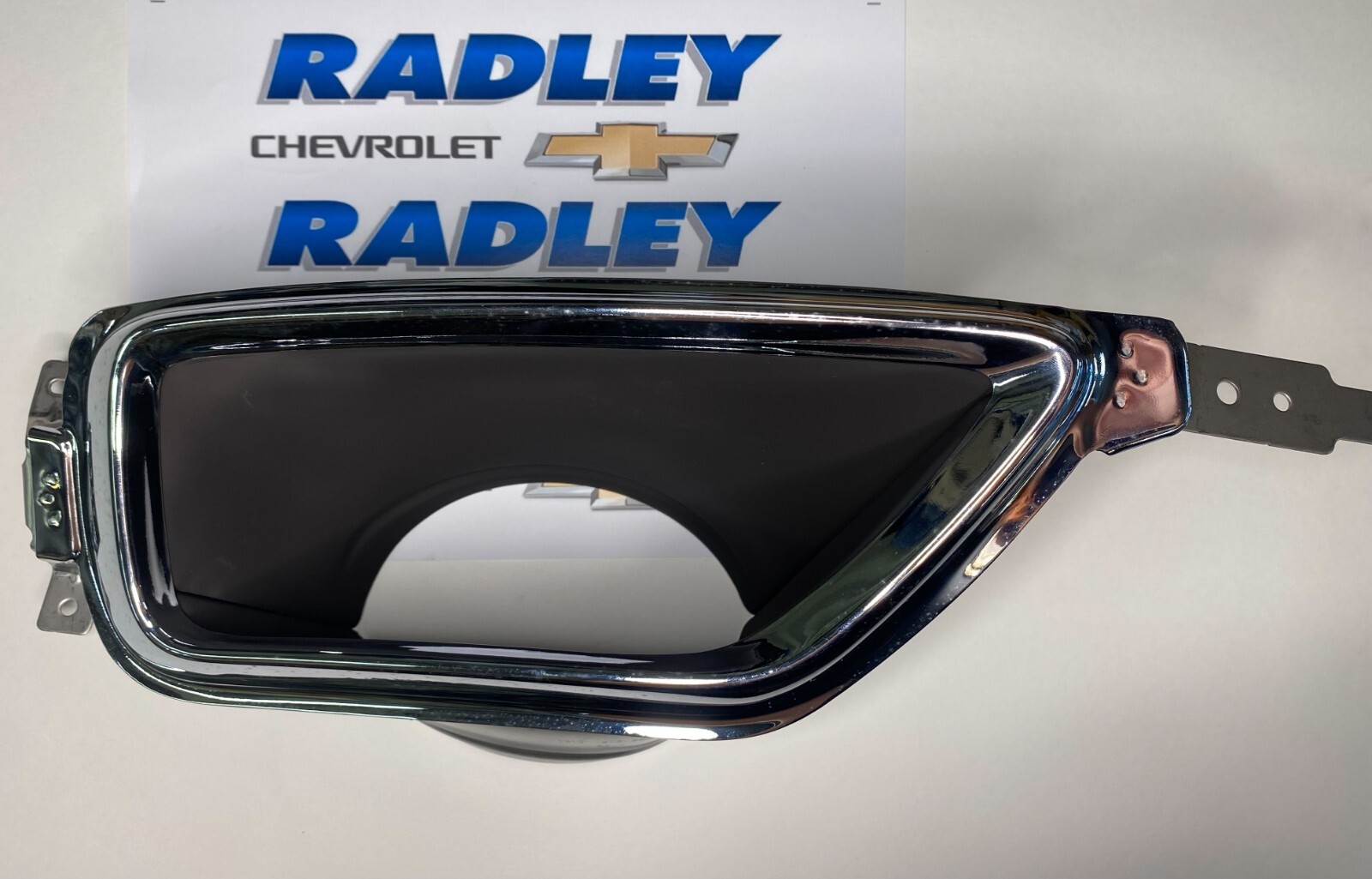 NEW GM OEM BUICK ENCLAVE REAR BUMPER- HEAT SHIELD LEFT CHEVY GMC 22758249