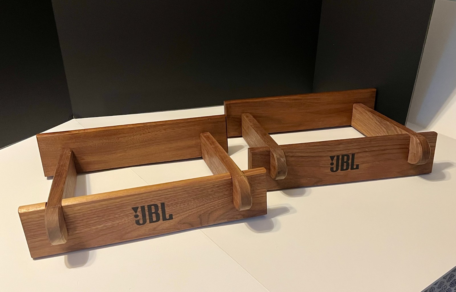 SMALL JBL Solid Black Walnut Wood Speaker Stands L25 l26 l96 FREE