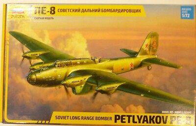 Zvezda 1/72 Soviet Pe8 Long Range Bomber Model Kit 7264