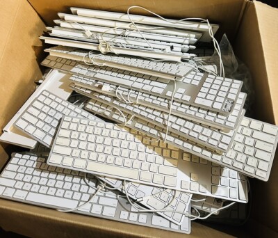 Lot Of 10Apple A1243 USB Wired Keyboard Aluminum Slim w/Numeric KeyPad MB110LL/A
