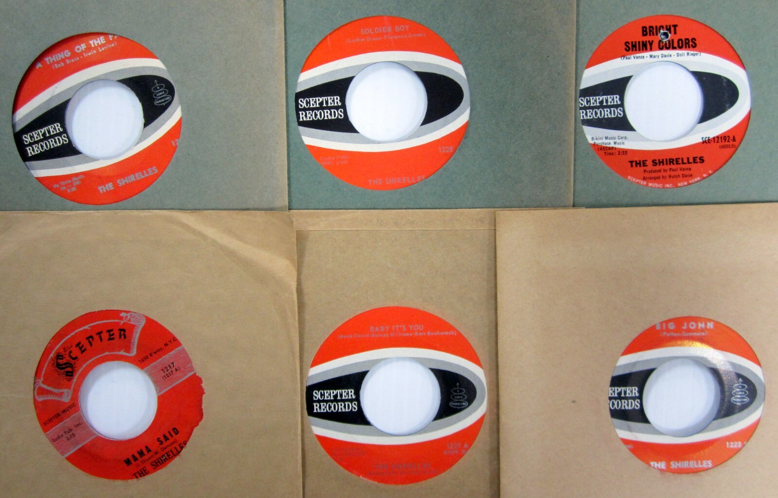 the SHIRELLES Lot of 11x45rpm Singles 1960s pop 