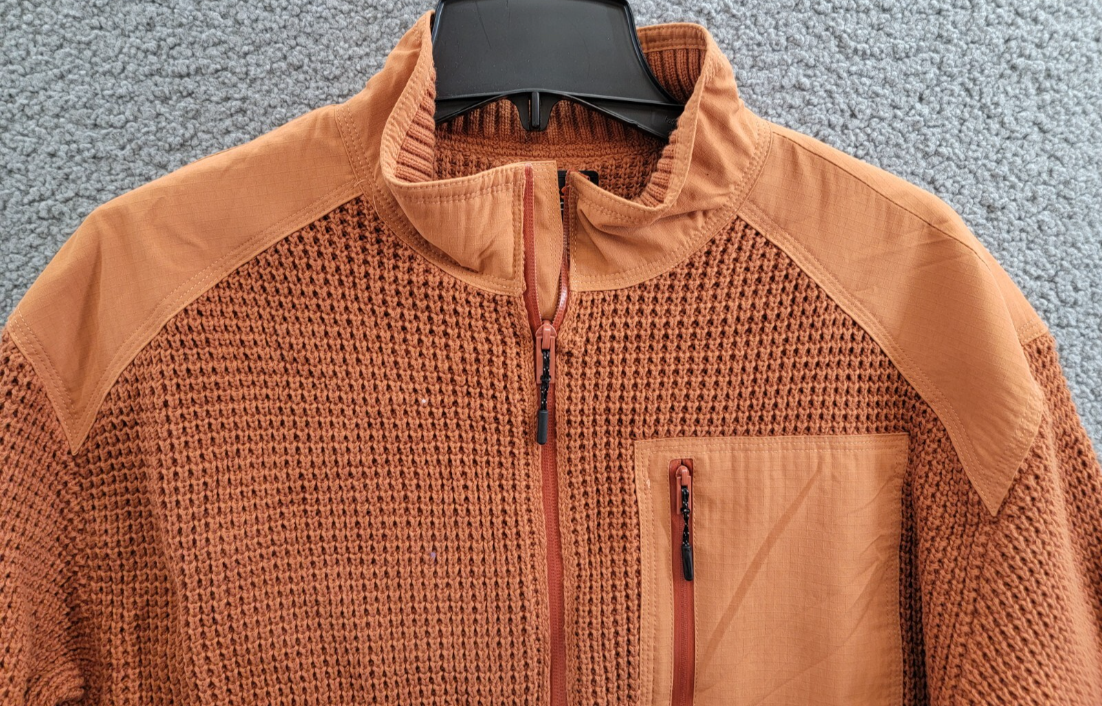 Bass Outdoor Quarter-Zip Long Sleeve Pullover Patch Sweater Men's L Burnt Orange - Picture 3 of 17