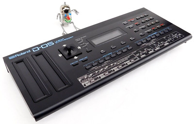 Roland D-05 Boutique Linear Synthesizer + Neuwertig + OVP + 1,5 Jahre Garantie