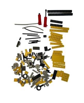 1984 LEGO Technic Universal Set (SET # 8040) PARTIAL SET!