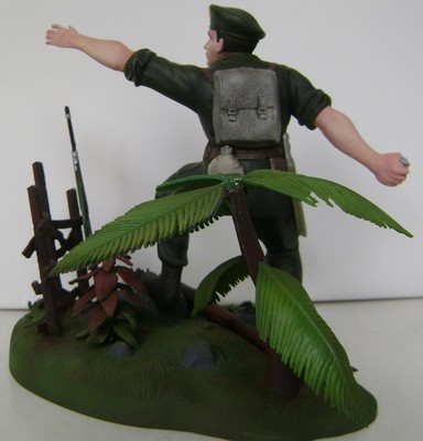 AURORA  GREEN  BERET  original  1966  Professionally  AIR BRUSHED  Monster model