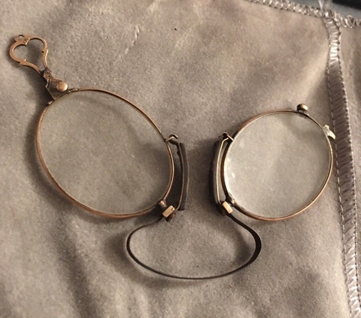 ANTIQUE PRINCE NEZ OVAL LENS SPRING BRIDGE SPECTACLES 