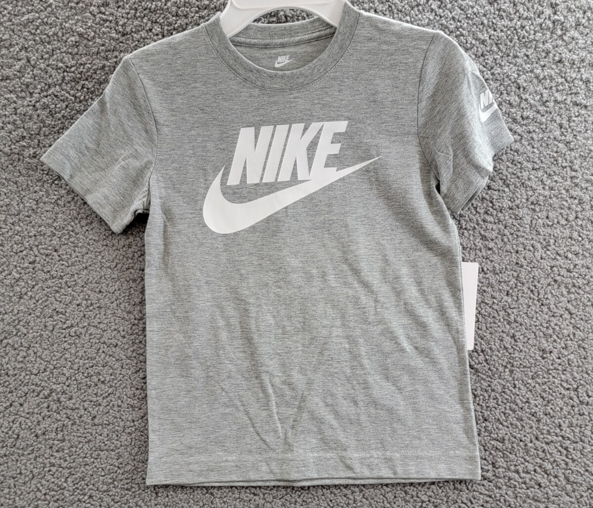 Nike Futura Evergreen T-Shirt Boys 7 Dark Heather Grey Short Sleeve Pullover - Picture 2 of 14