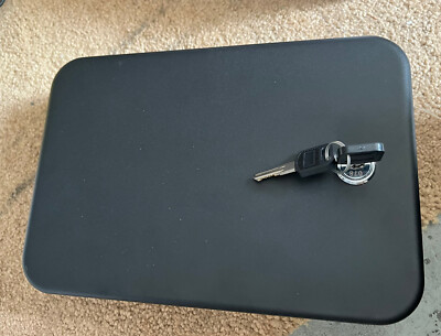 Vehicle Lock Box  Hard Metal Handgun Security Cable Steel Case Money W Key 9x6.5