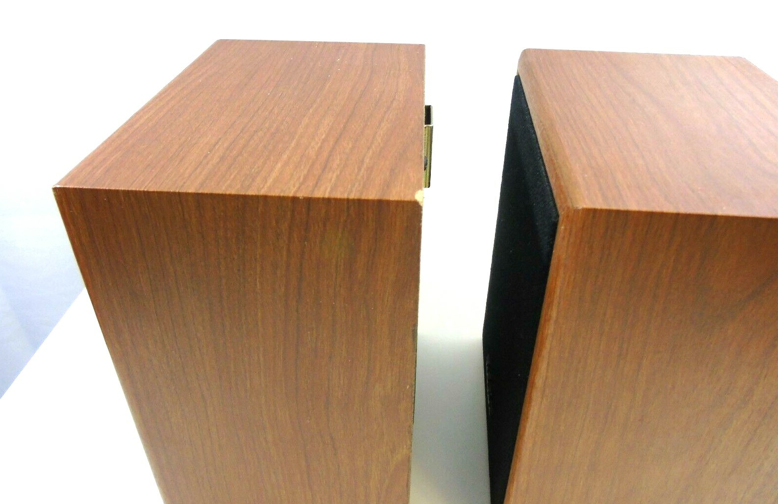 Vintage Technics SB-S16 Bookshelf Wall Speakers Wood Grain 30 Watt TESTED