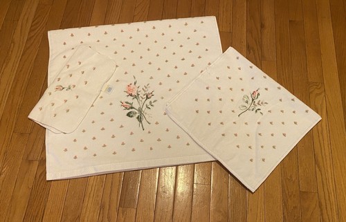 Vintage Springmaid Flower Roses Bathroom Towel Set Bath Hand Towel Washcloth