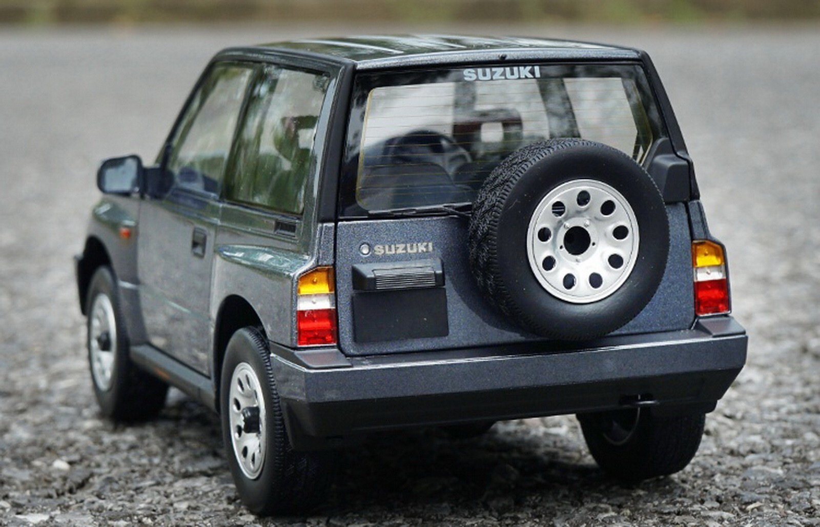 ミニカー 1/18 スズキ Vitara エスクード 初代 グレー ミニカー 1/18 スズキ Vitara エスクード 初代 グレー - メルカリ