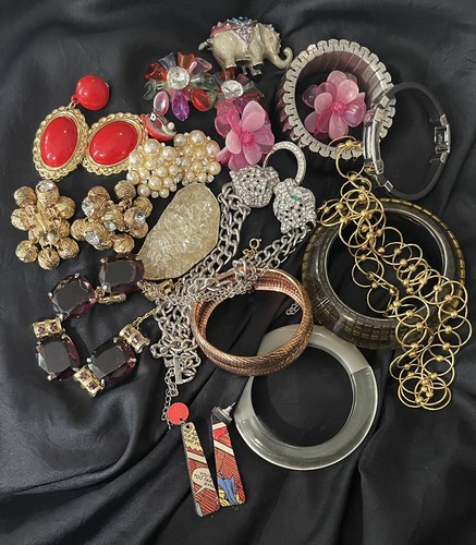 洋書 Costume Jewelry The Fun of Collecting Costume Jewelry. TASCHEN Books