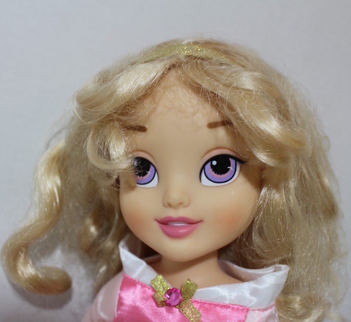 Disney Store Princess Aurora Toddler Doll Sleeping Beauty 1st in Series Rare