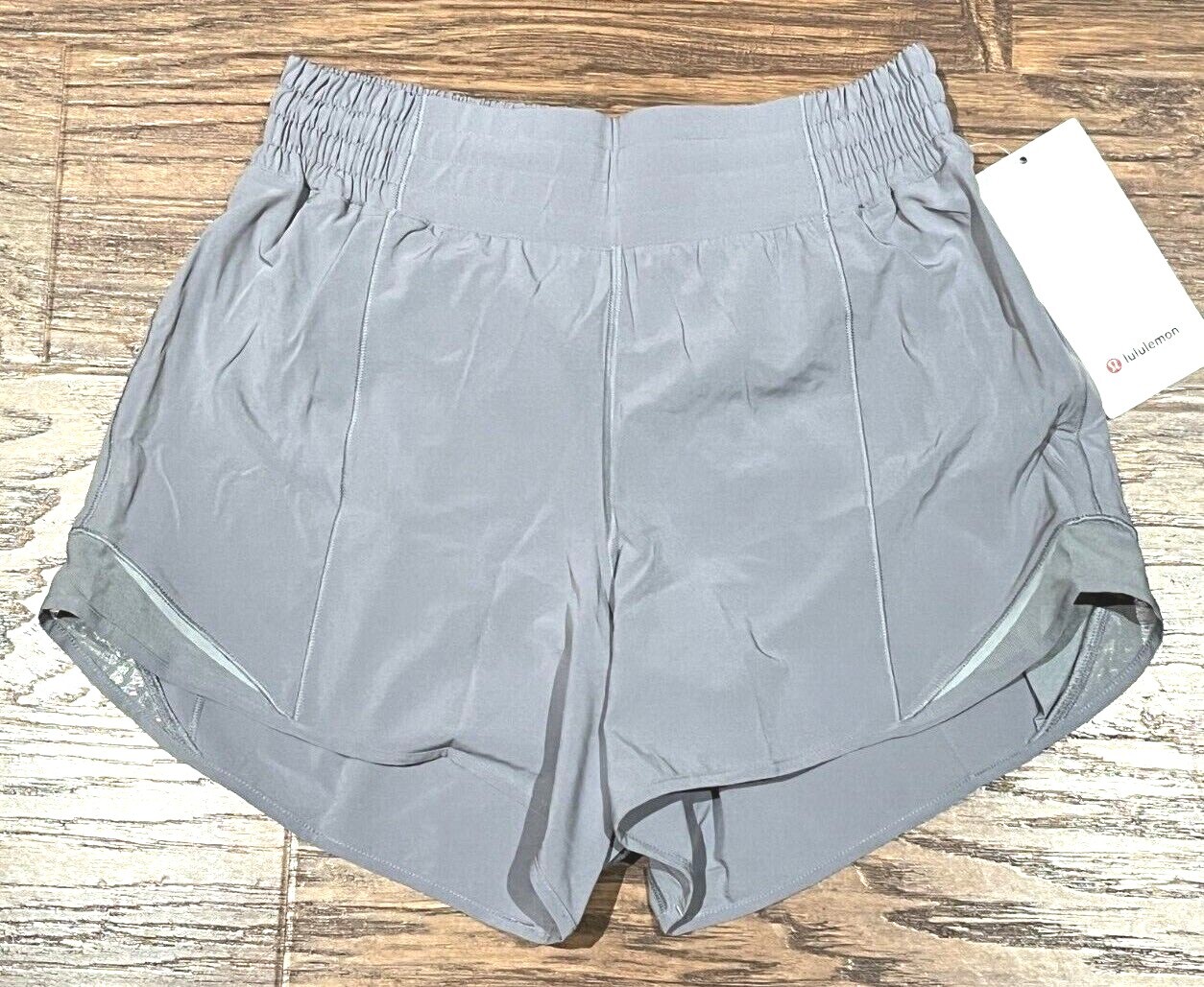 Hotty Hot Short lululemon ルルレモン　サイズ6 Hotty Hot Low-Rise Lined Short 2.5