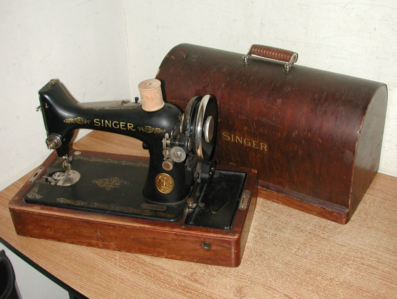 工芸品 ligi / Opera singer Singer 29, worth the asking price? - Leather Sewing Machines