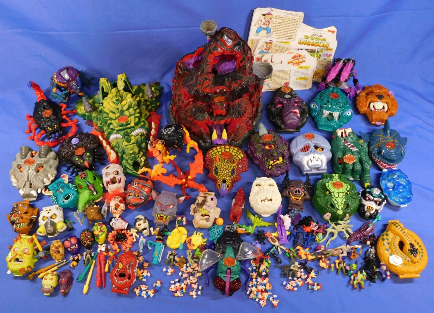 VINTAGE MIGHTY MAX MASSIVE TOY LOT OF FIGURES, PLAYSETS VINTAGE MIGHTY MAX MASSIVE TOY LOT OF FIGURES, PLAYSETS