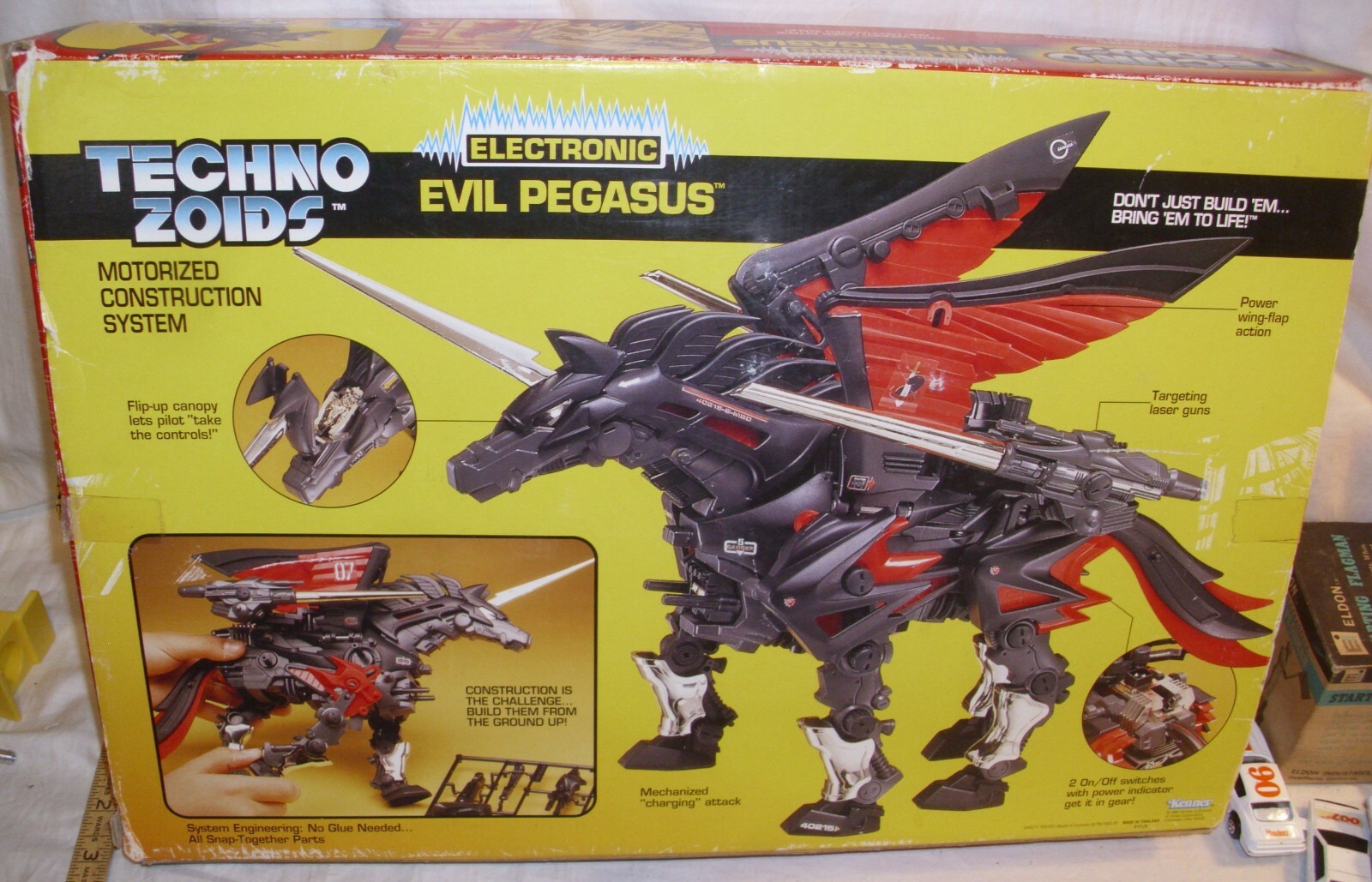 KENNER TECHNO ZOIDS ELECTRONIC EVIL PEGASUS FIGURE SET KIT 1994 BOXED