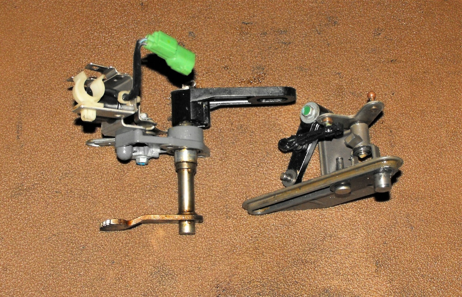 Honda 135 HP 4 Stroke Shift Shaft Bracket PN 24620-ZY6-000