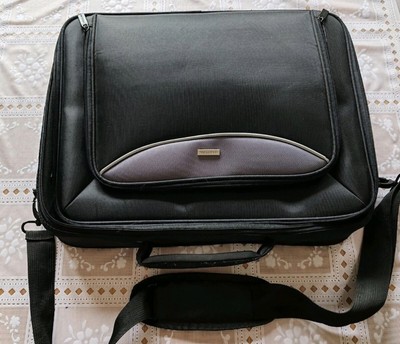 Biete LAPTOP-Tasche