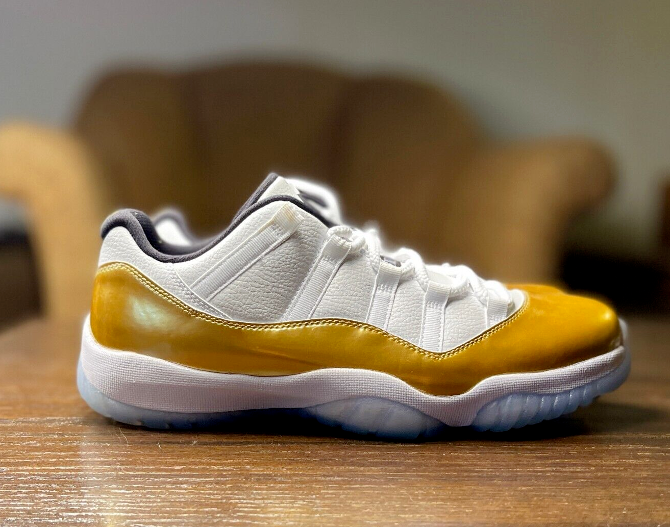 Air Jordan 11 Low ホワイト/ゴールド　クロージングセレモニー Size 10.5 Jordan 11 Retro Low Closing Ceremony White