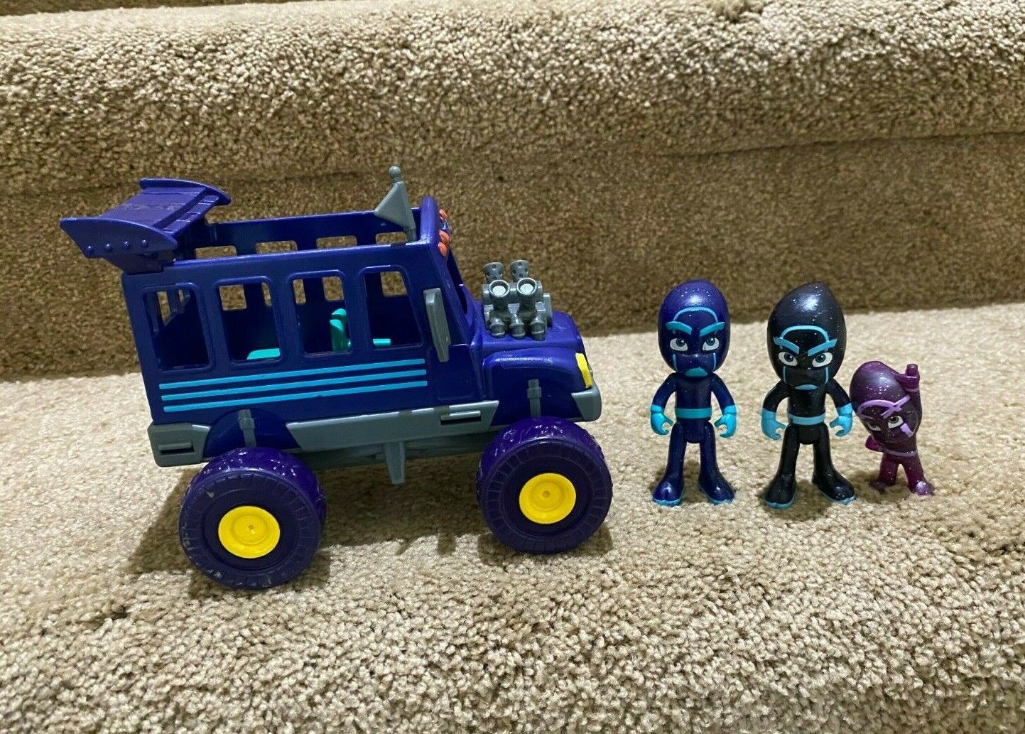 Disney PJ Masks Night Ninja Bus Ninjalinos Stacking Figures Disney PJ Masks Night Ninja Bus Ninjalinos Stacking Figures